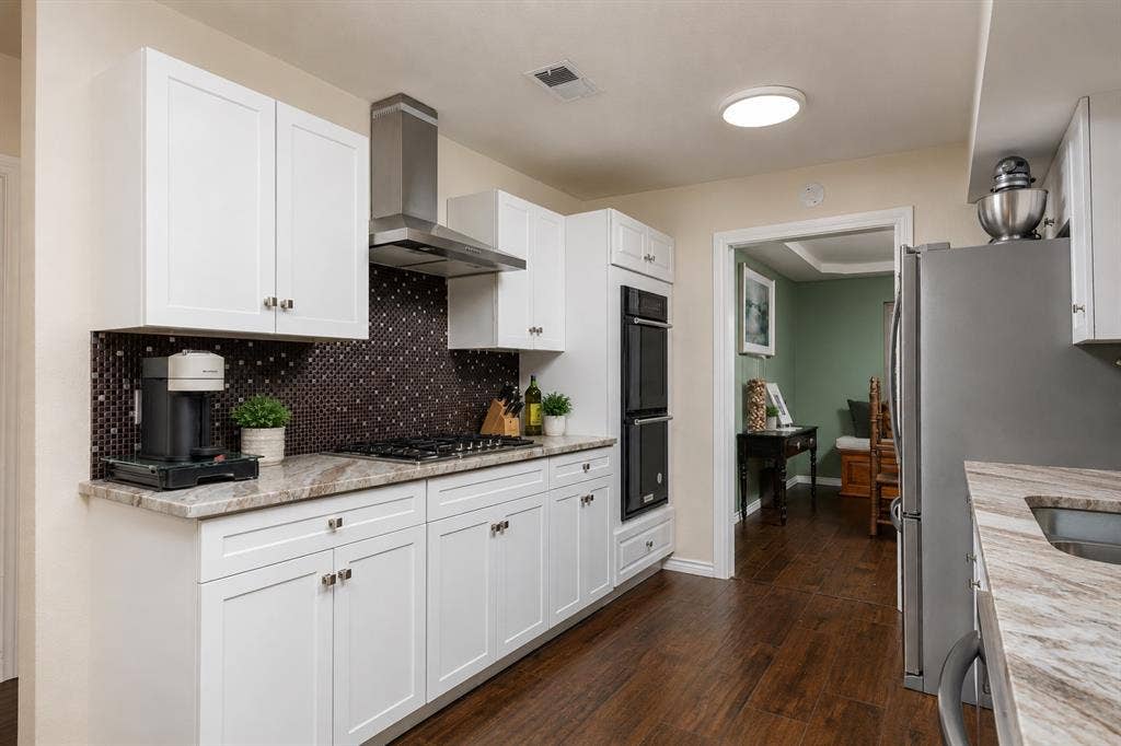 1433 Lincoln Place, Carrollton, TX 75006 1433 Lincoln Place, Carrollton, TX 75006