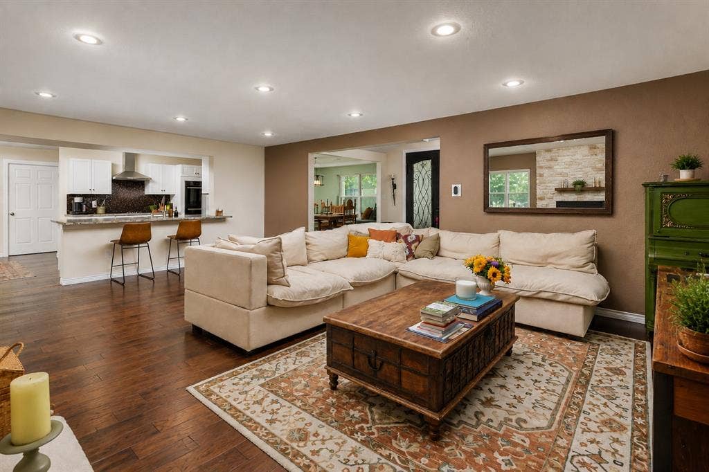 1433 Lincoln Place, Carrollton, TX 75006 1433 Lincoln Place, Carrollton, TX 75006