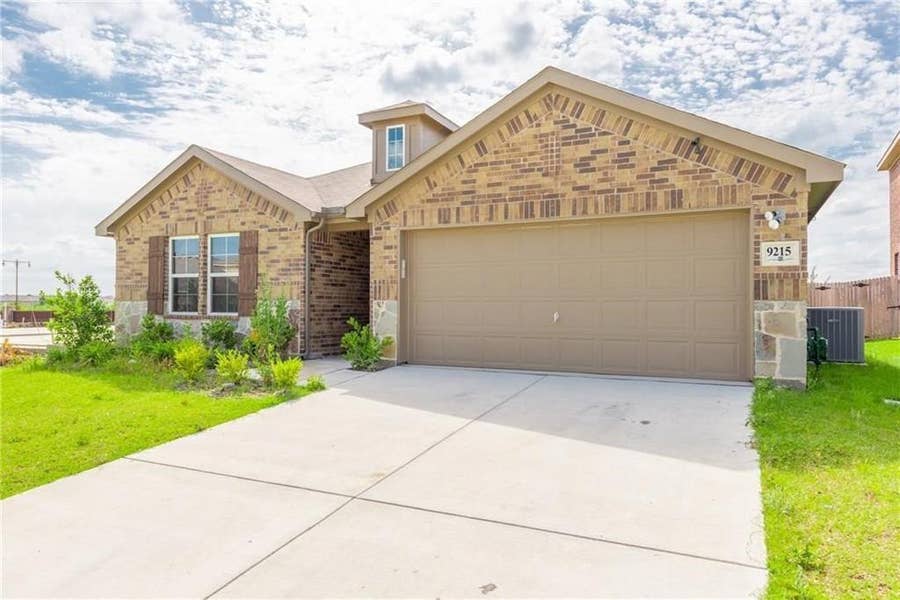 Property photo for 9215 Switchgrass Lane, Forney, TX