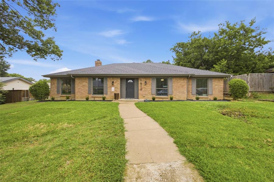 Property photo for 1510 Austrian Road, Grand Prairie, TX