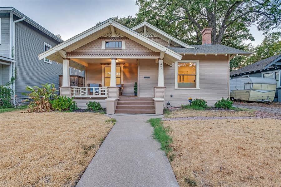 Property photo for 407 S Rosemont Avenue, Dallas, TX