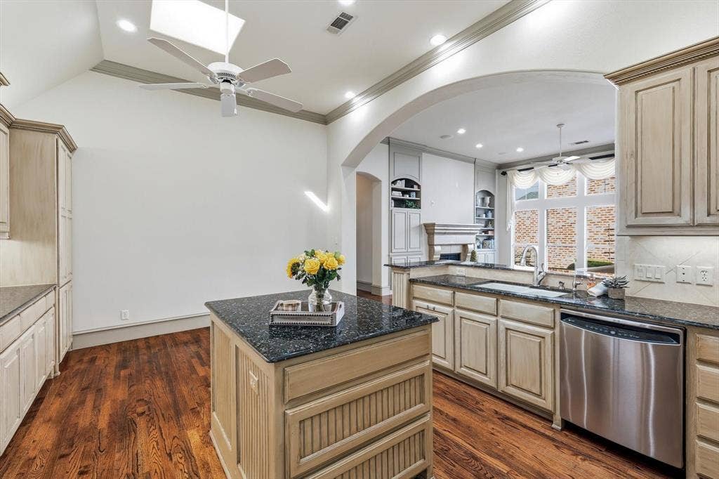Lots of counter space and a serving island