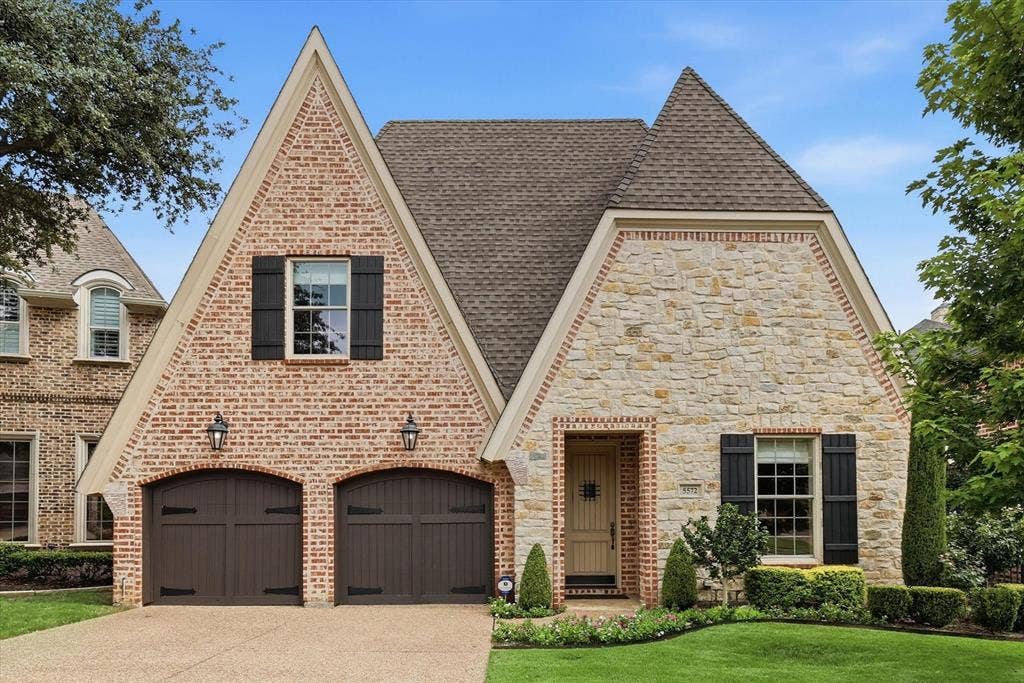 5572 FOARD DRIVE in a Private Gated Community