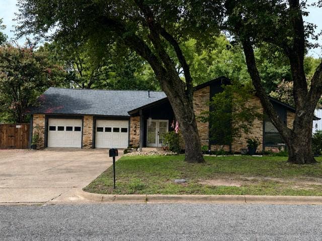 222 La Jolla Drive, Athens, TX 75751 Front of House