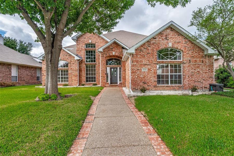 Property photo for 5820 Willow Wood Lane, Dallas, TX