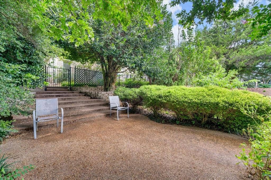 2201 Somerset, Midlothian, TX 76065 2201 Somerset, Midlothian, TX 76065
