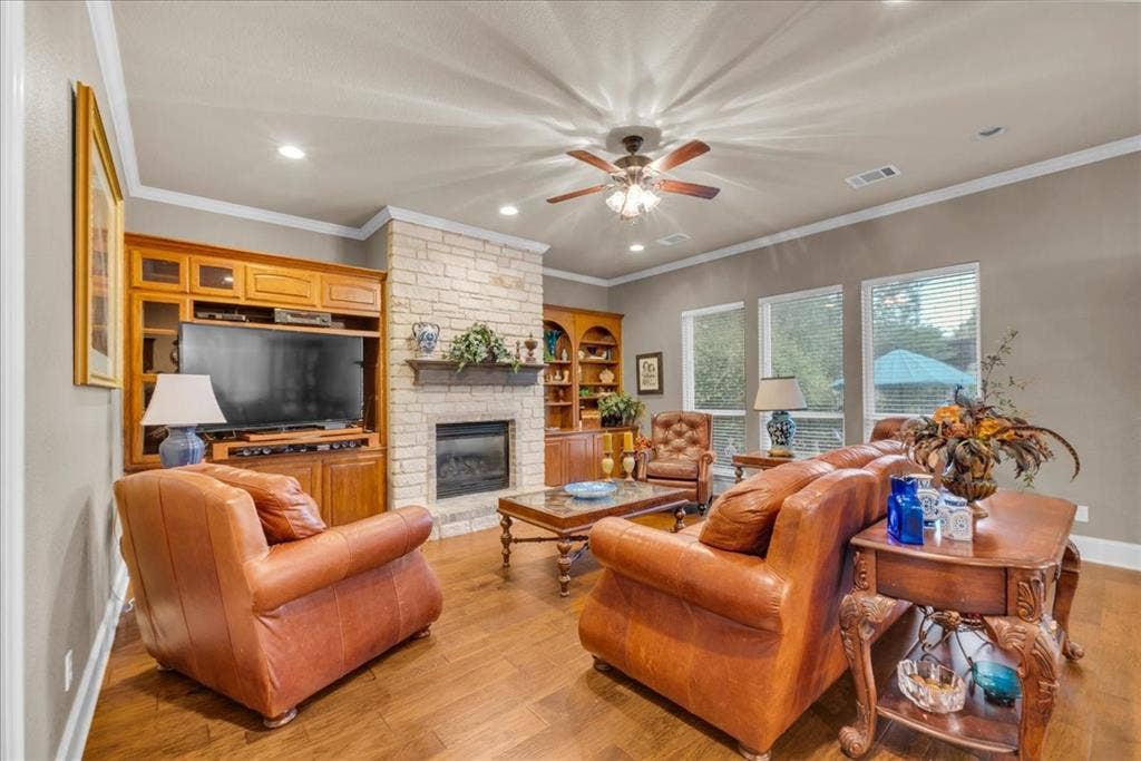 2201 Somerset, Midlothian, TX 76065 2201 Somerset, Midlothian, TX 76065