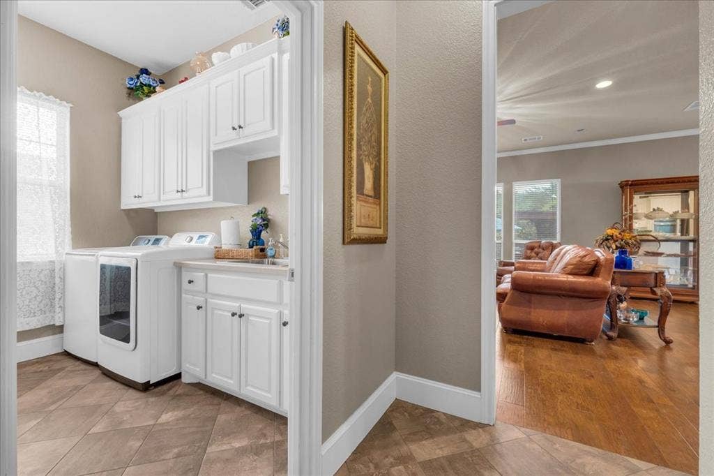 2201 Somerset, Midlothian, TX 76065 2201 Somerset, Midlothian, TX 76065