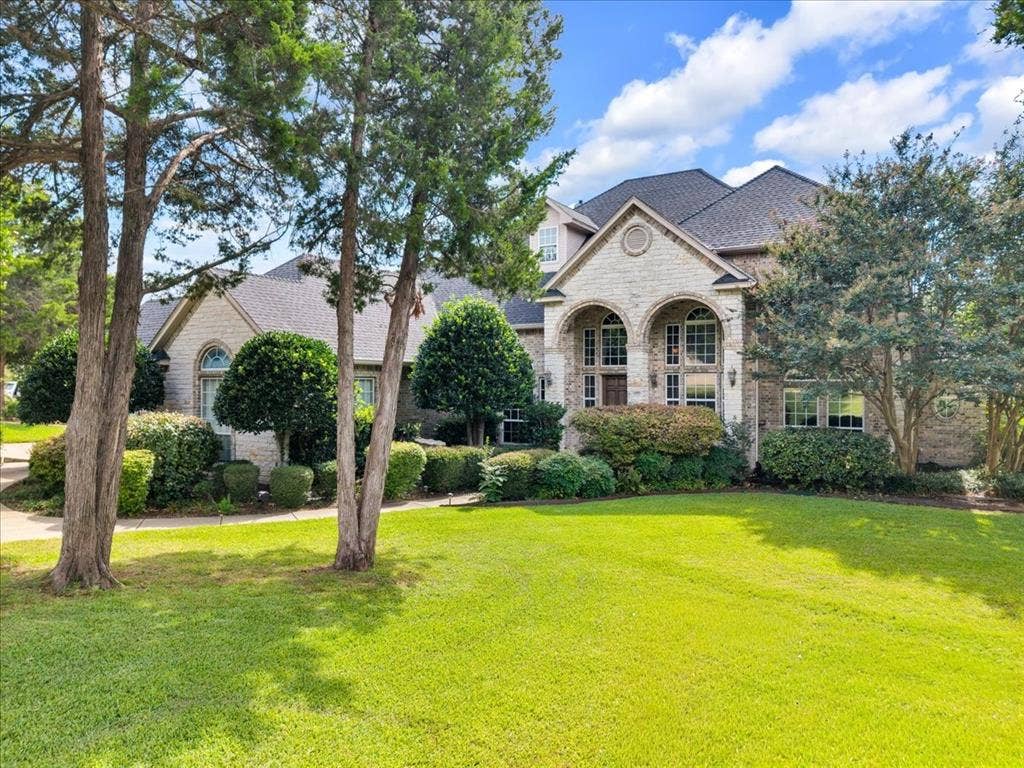 2201 Somerset, Midlothian, TX 76065 2201 Somerset, Midlothian, TX 76065