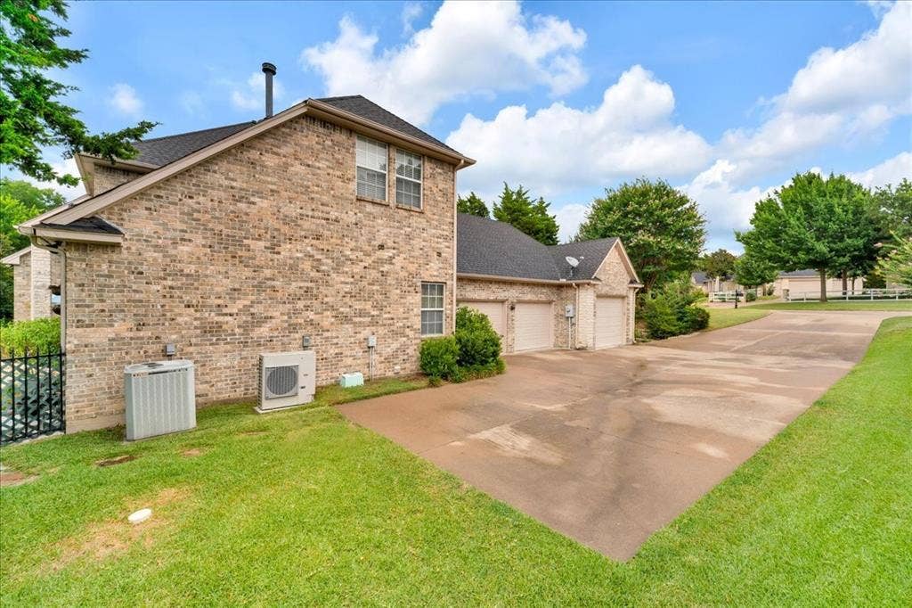 2201 Somerset, Midlothian, TX 76065 2201 Somerset, Midlothian, TX 76065