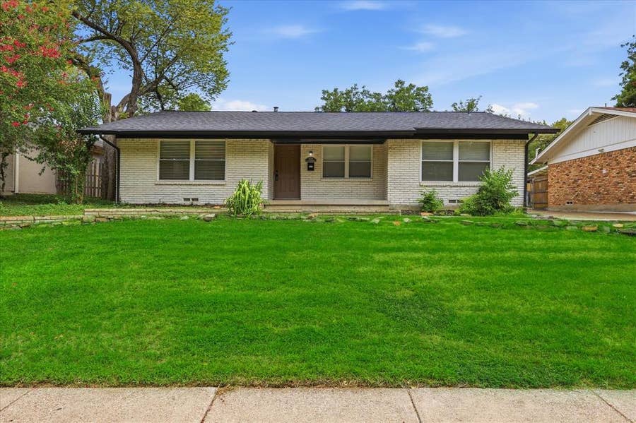 Property photo for 10039 Shadyview Drive, Dallas, TX