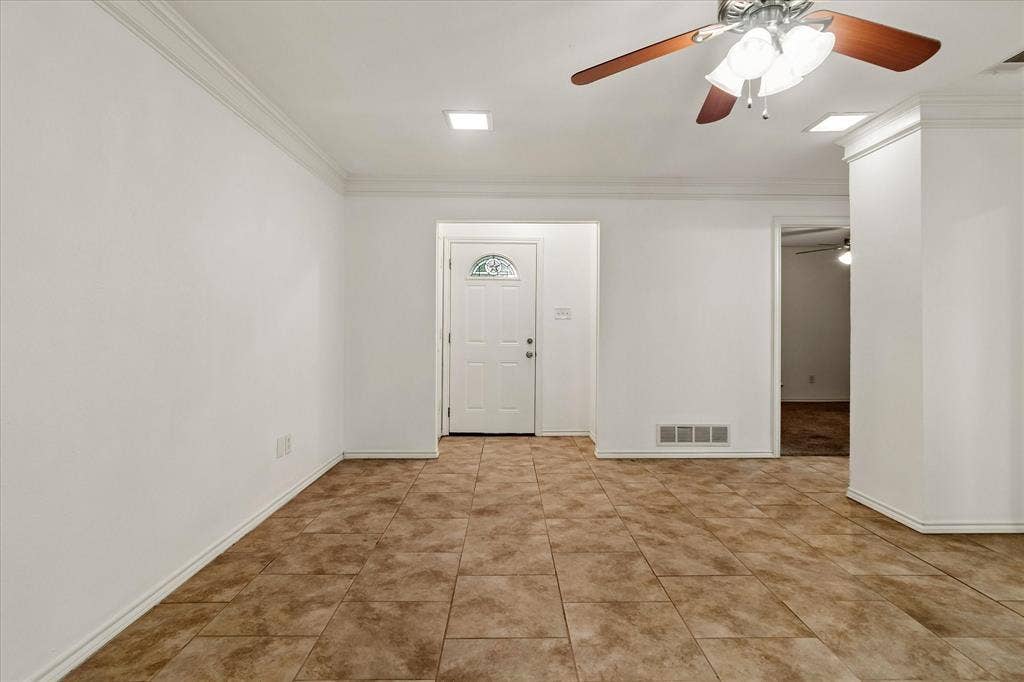 3318 Wells Drive, Plano, TX 75093 3318 Wells Drive, Plano, TX 75093