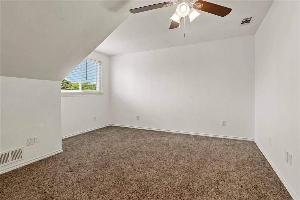 3318 Wells Drive, Plano, TX 75093 3318 Wells Drive, Plano, TX 75093
