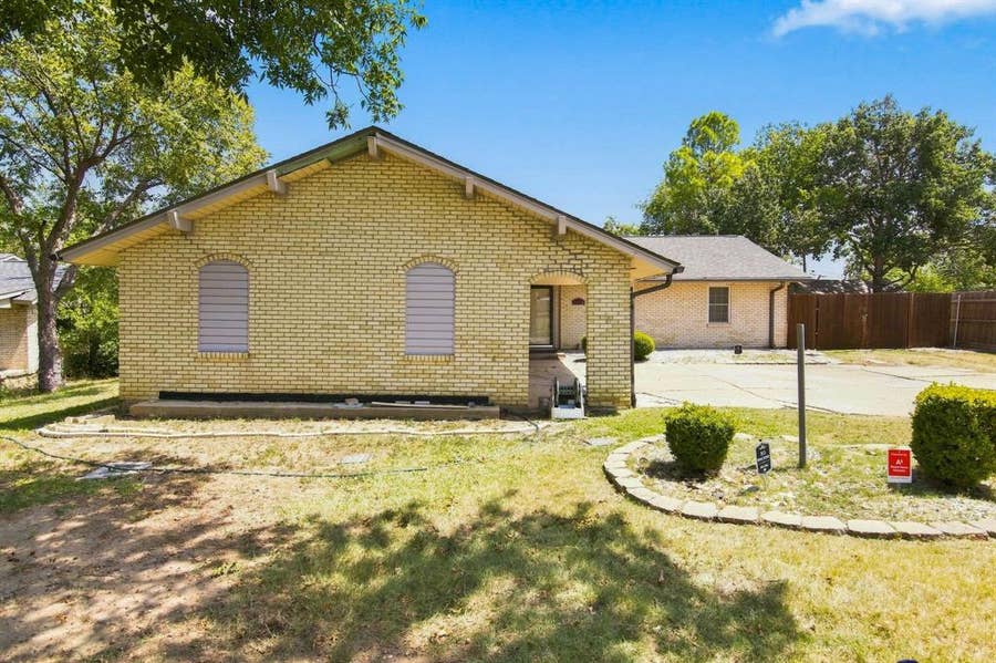 Property photo for 2420 Timberlake Drive, Irving, TX