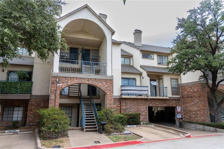 Property photo for 501 Arbor Creek Drive, Euless, TX