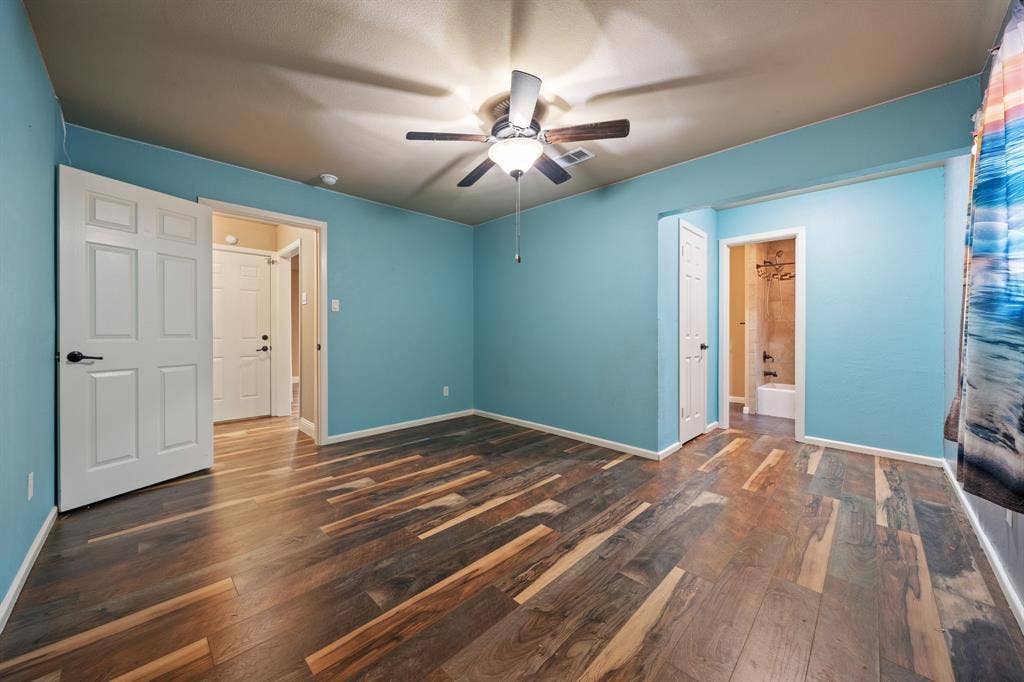 1217 W Redbud Drive, Hurst, TX 76053 1217 W Redbud Drive, Hurst, TX 76053