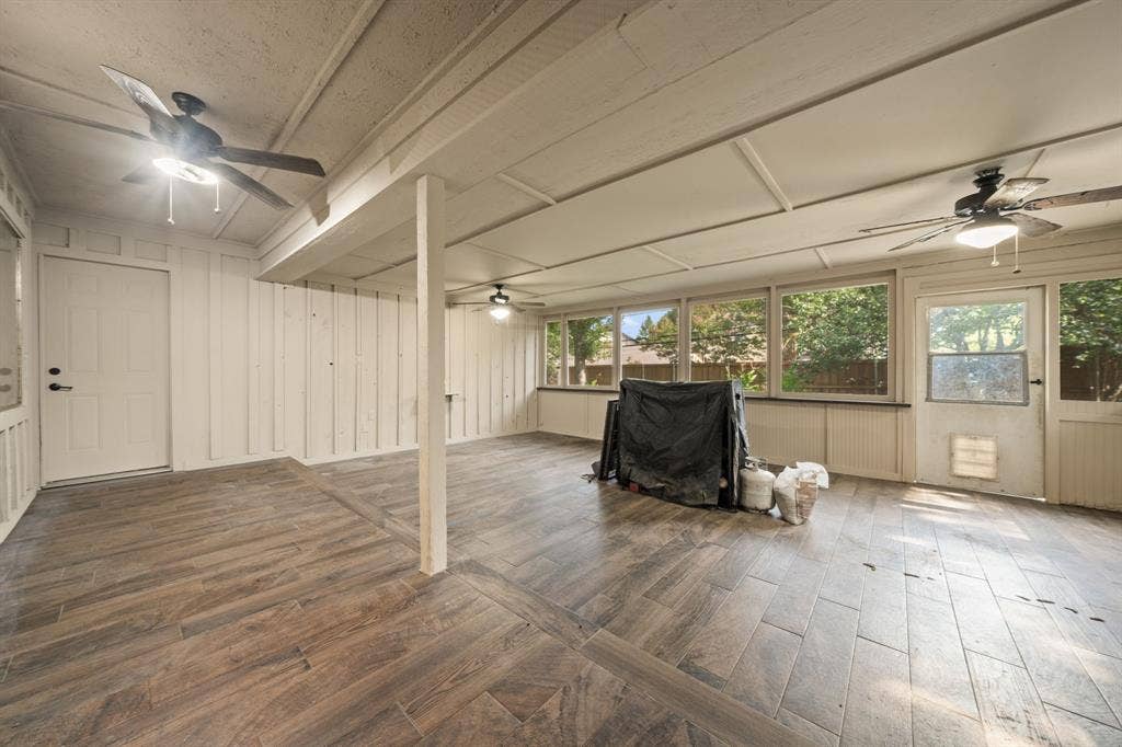 1217 W Redbud Drive, Hurst, TX 76053 1217 W Redbud Drive, Hurst, TX 76053