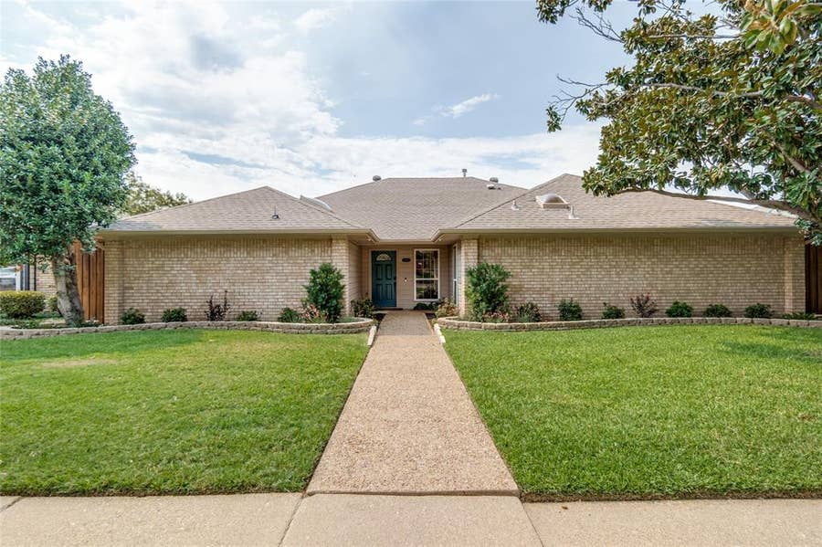 Property photo for 6204 La Cosa Drive, Dallas, TX