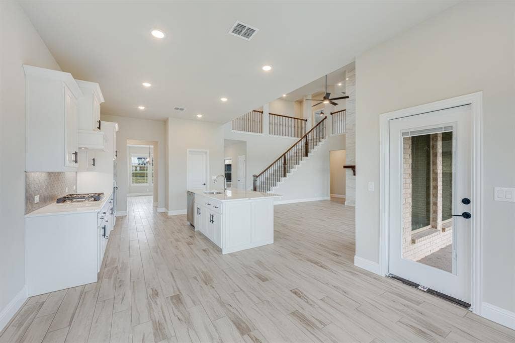 2415 Cornwall Lane, Forney, TX 75126 2415 Cornwall Lane, Forney, TX 75126
