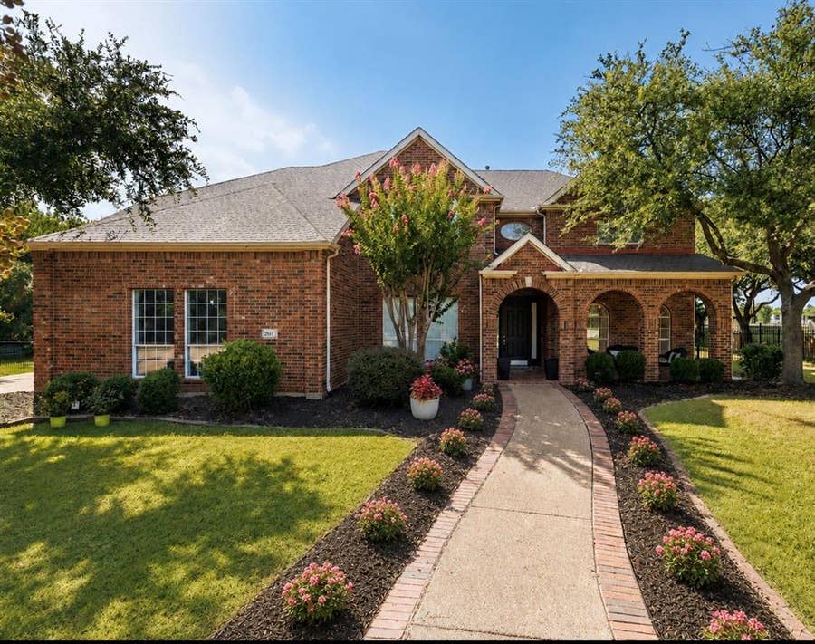 Property photo for 201 Stanford Court, Heath, TX