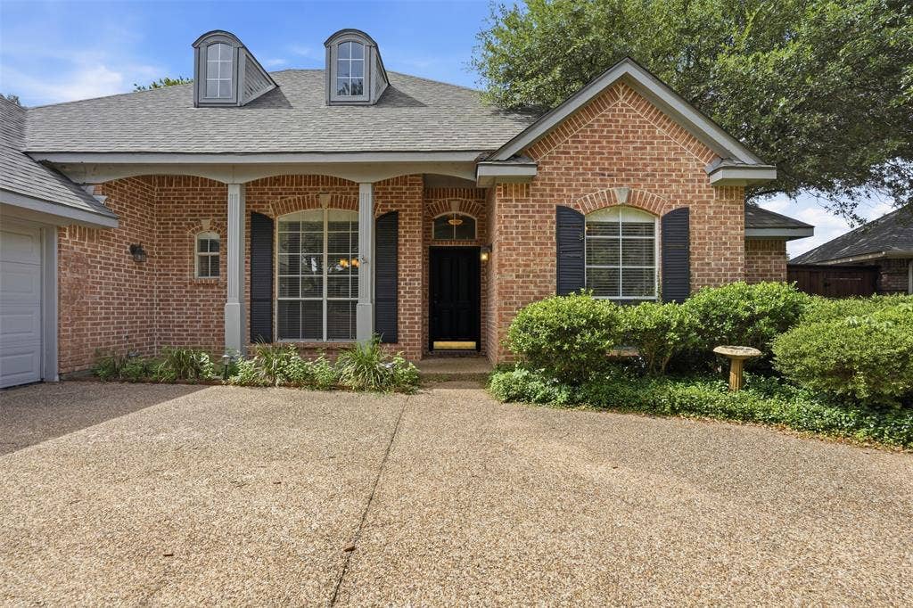 3318 Summergrove Drive, Arlington, TX 76001 3318 Summergrove Drive, Arlington, TX 76001