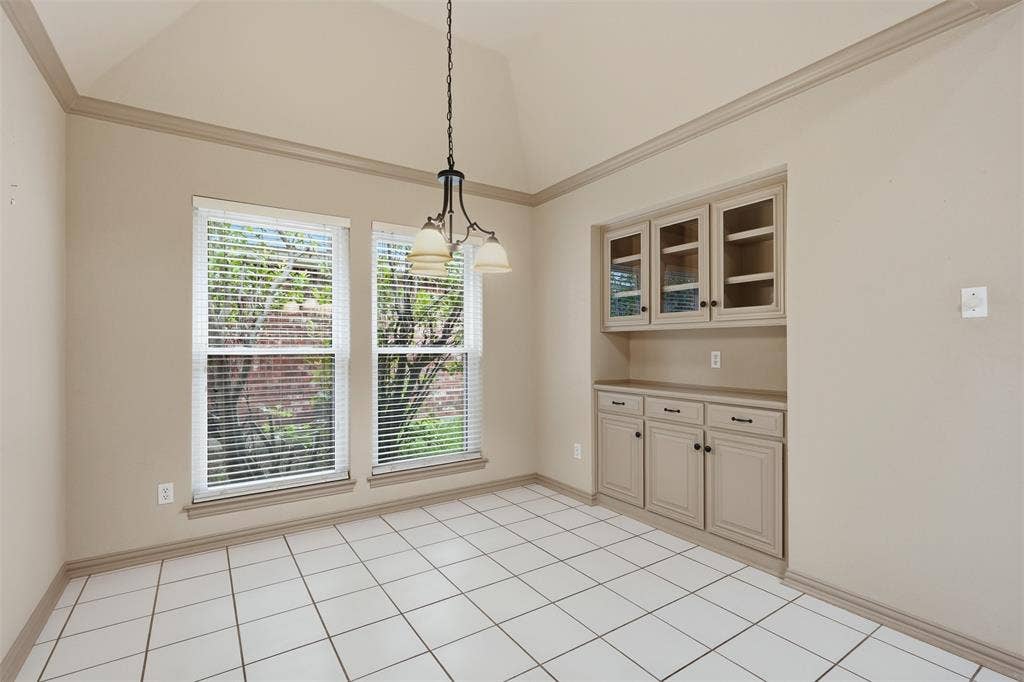 3318 Summergrove Drive, Arlington, TX 76001 3318 Summergrove Drive, Arlington, TX 76001