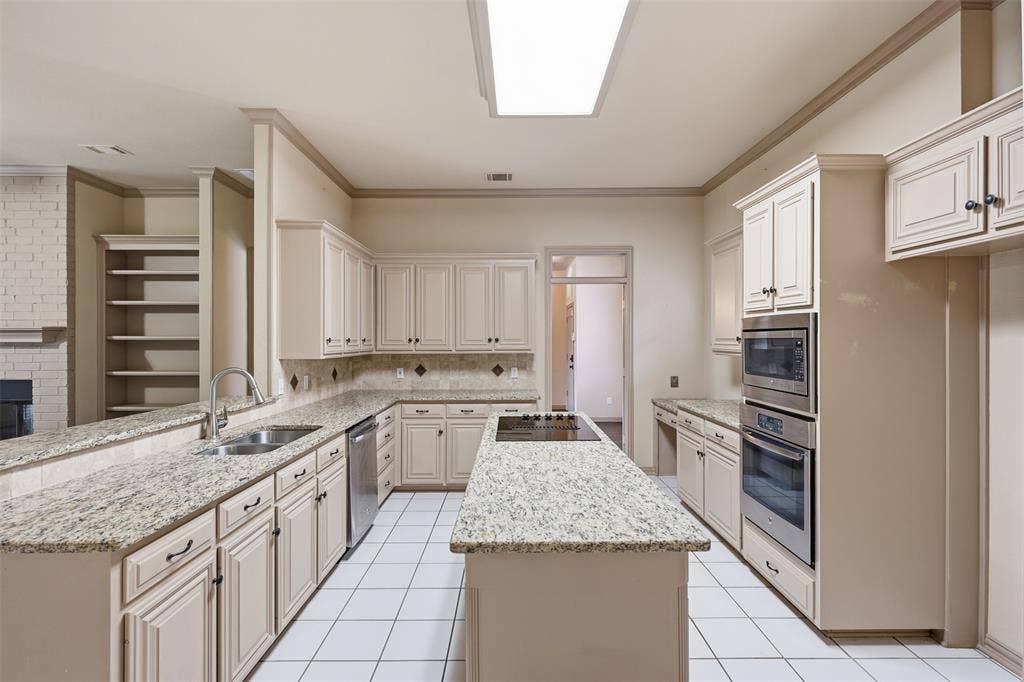 3318 Summergrove Drive, Arlington, TX 76001 3318 Summergrove Drive, Arlington, TX 76001