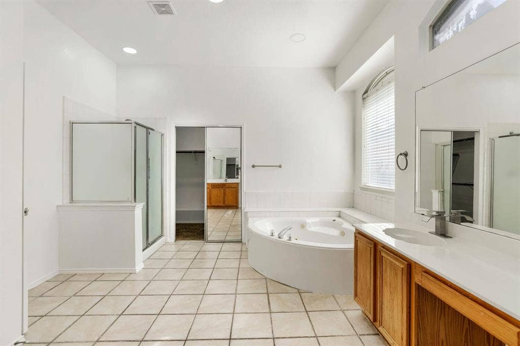 740 White Ash Road, DeSoto, TX 75115 740 White Ash Road, DeSoto, TX 75115