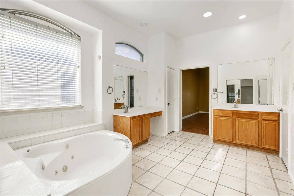 740 White Ash Road, DeSoto, TX 75115 740 White Ash Road, DeSoto, TX 75115