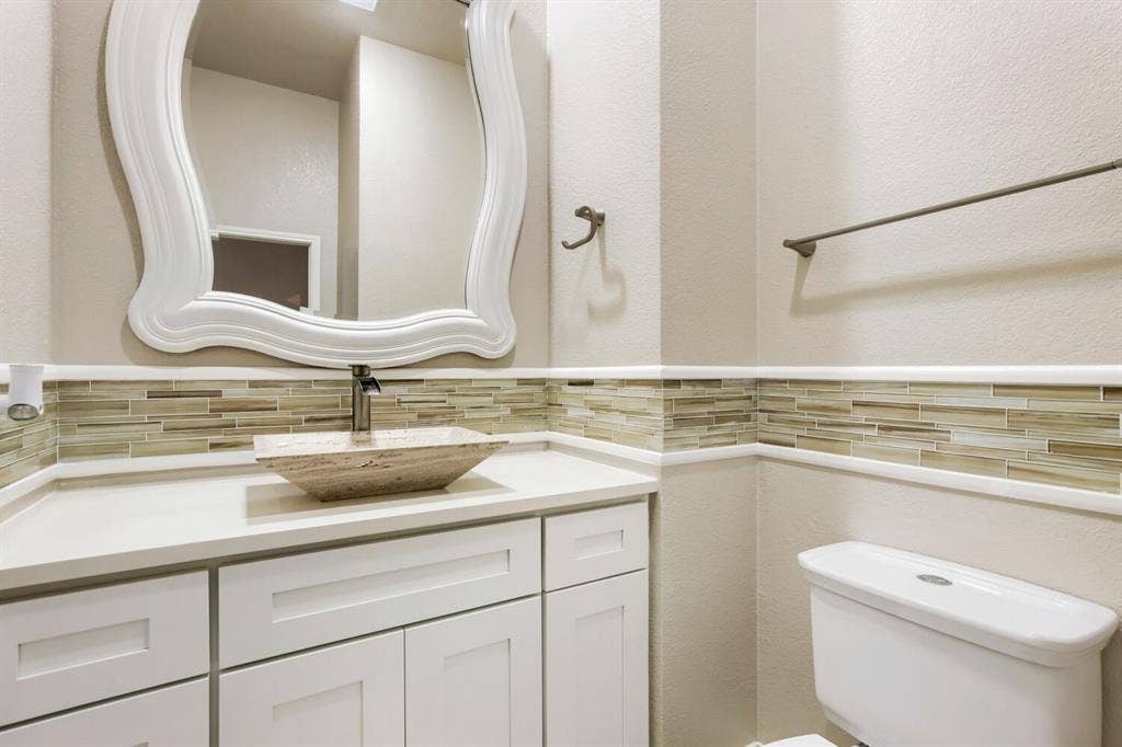 740 White Ash Road, DeSoto, TX 75115 Half Bathroom