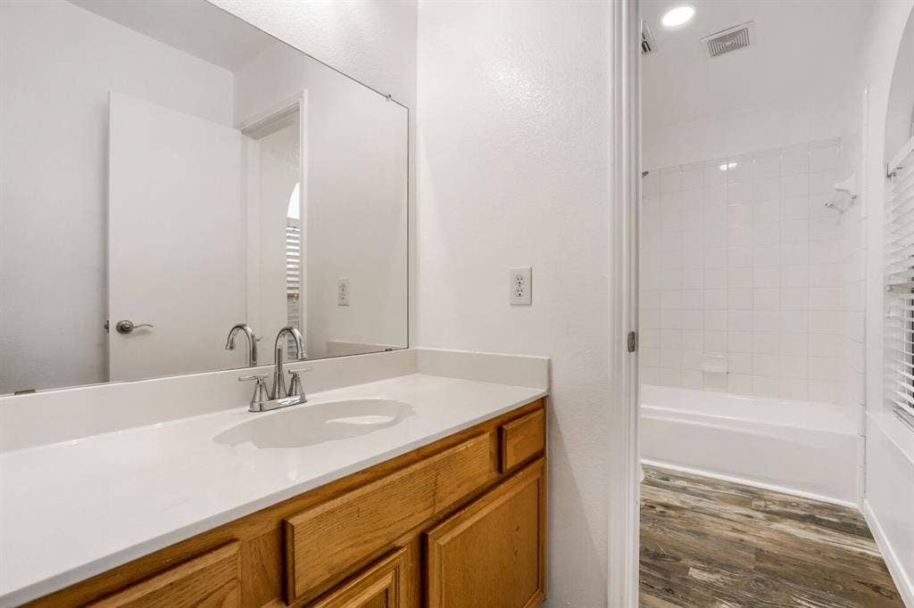 740 White Ash Road, DeSoto, TX 75115 740 White Ash Road, DeSoto, TX 75115