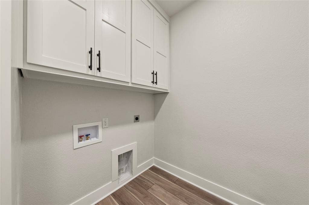 214 Rogers Street, McGregor, TX 76657