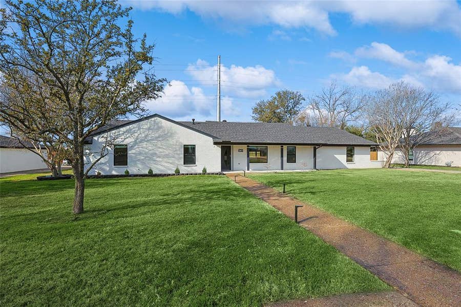 Property photo for 12417 Quincy Lane, Dallas, TX