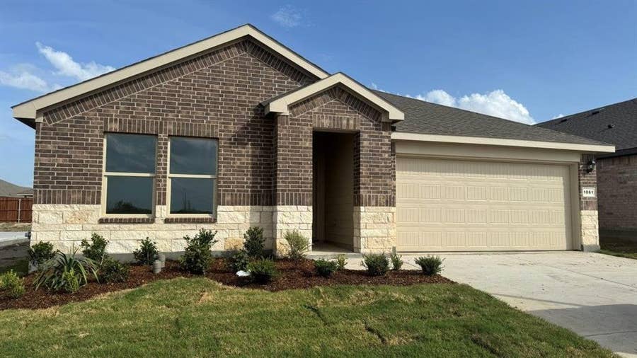 Property photo for 1061 STANDING POINT Drive, Fort Worth, TX