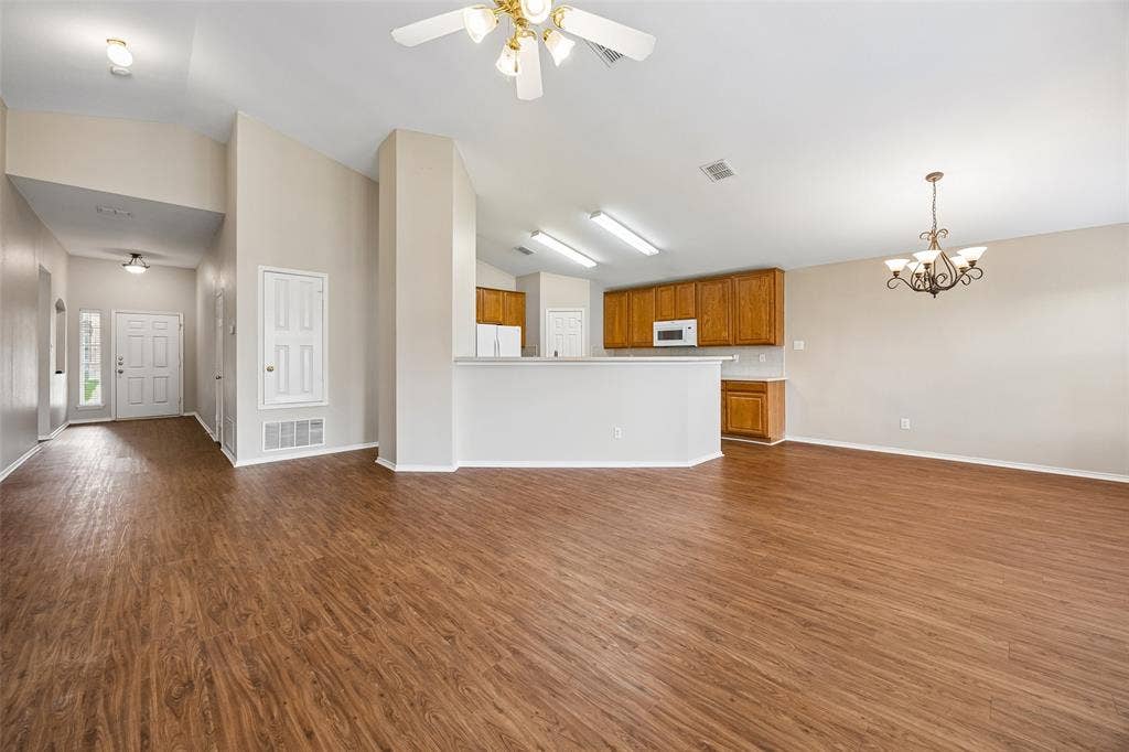 505 Cassia Way, Arlington, TX 76002 505 Cassia Way, Arlington, TX 76002