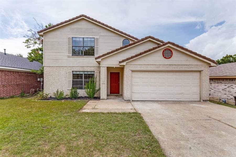 Property photo for 10209 Cool Spring Drive, Fort Worth, TX