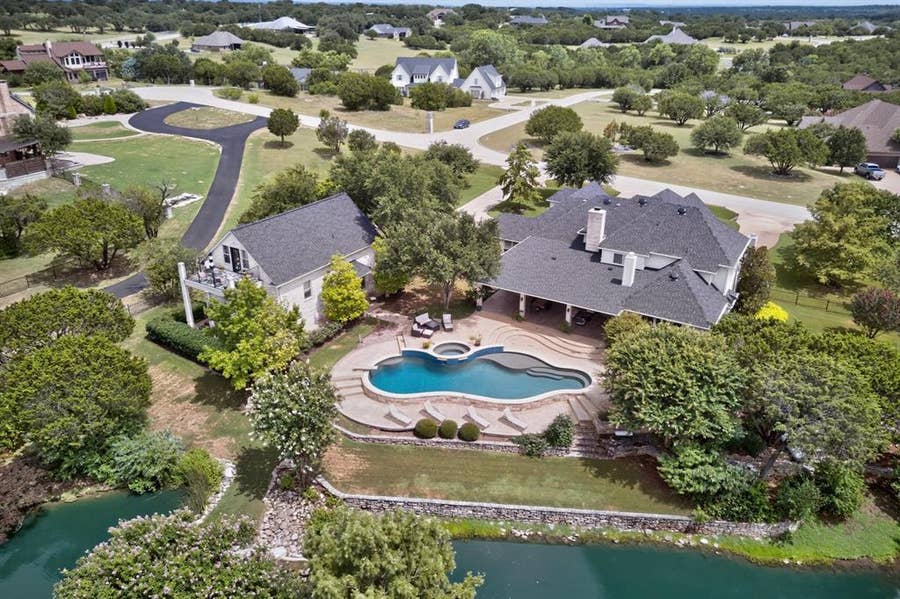 Property photo for 3406 Sundance Court, Granbury, TX