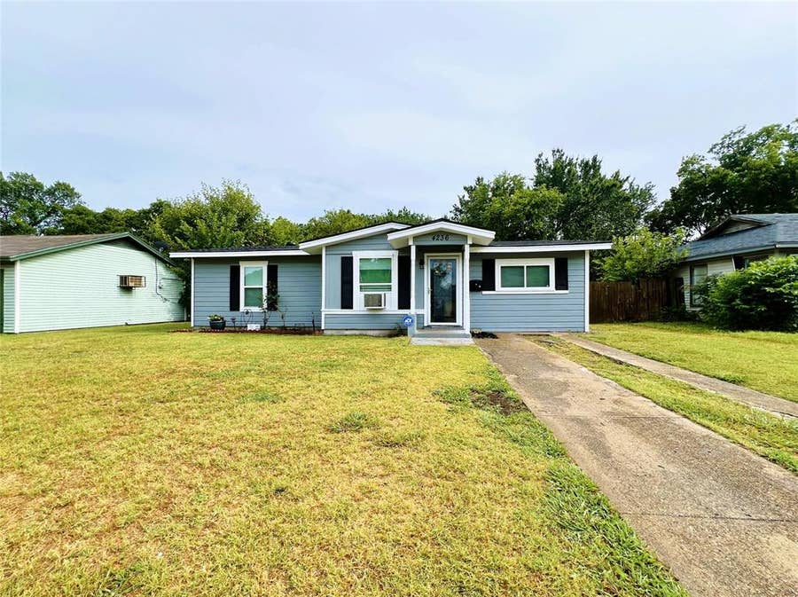 Property photo for 4236 Comanche Street, Fort Worth, TX