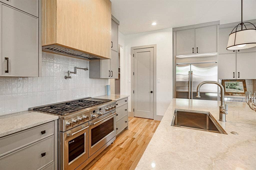 9621 Lanward Drive, Dallas, TX 75238 9621 Lanward Drive, Dallas, TX 75238