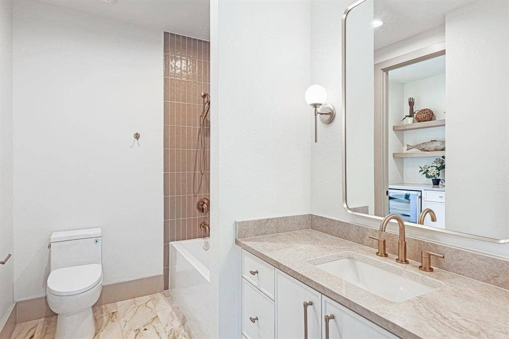 9621 Lanward Drive, Dallas, TX 75238 9621 Lanward Drive, Dallas, TX 75238