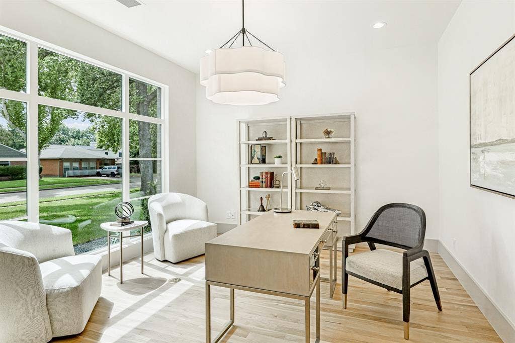 9621 Lanward Drive, Dallas, TX 75238 9621 Lanward Drive, Dallas, TX 75238