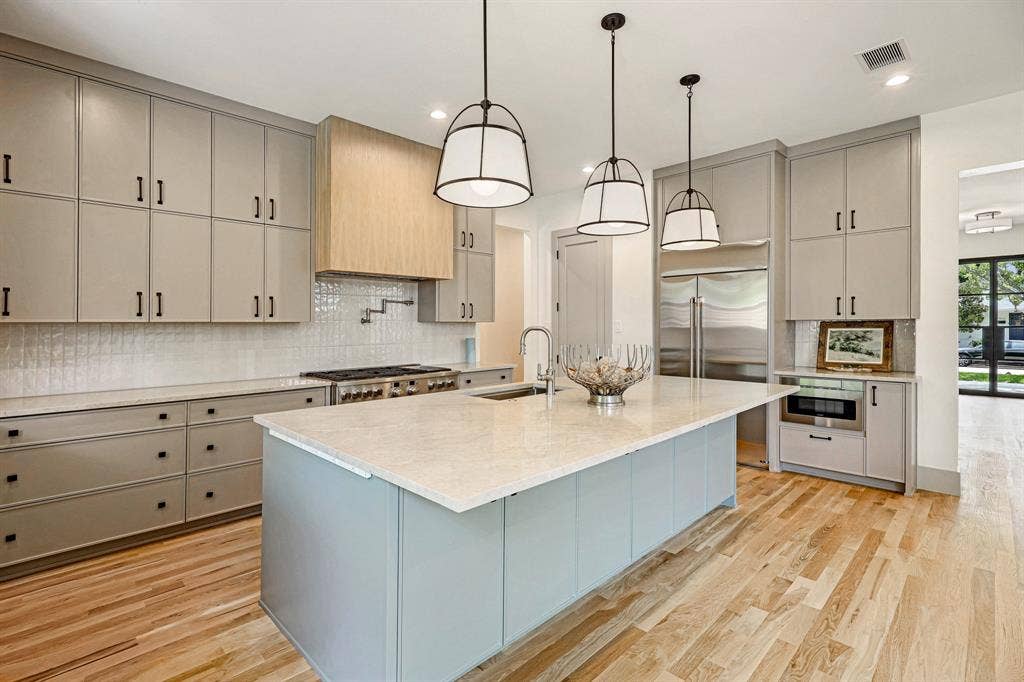 9621 Lanward Drive, Dallas, TX 75238 9621 Lanward Drive, Dallas, TX 75238