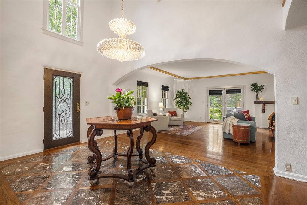 4310 Rawlins Street, Dallas, TX 75219 Welcome