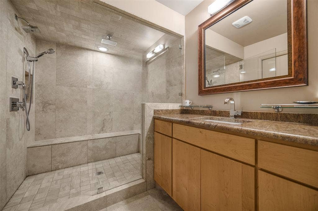 4310 Rawlins Street, Dallas, TX 75219 Guest Bath with Steam Shower