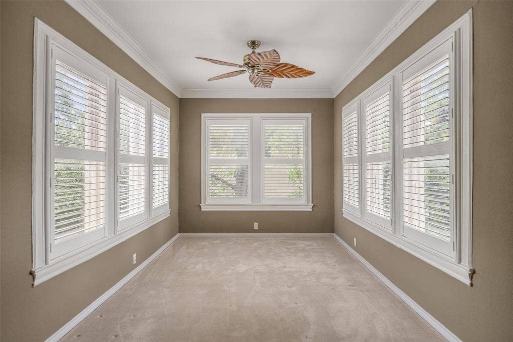 4310 Rawlins Street, Dallas, TX 75219 Large Bright Seating Area in Primary Bedroom