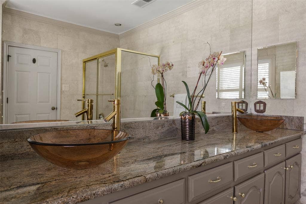4310 Rawlins Street, Dallas, TX 75219 4310 Rawlins Street, Dallas, TX 75219
