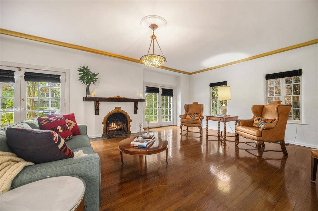 4310 Rawlins Street, Dallas, TX 75219 Grand Living with Acoustic Ceiling