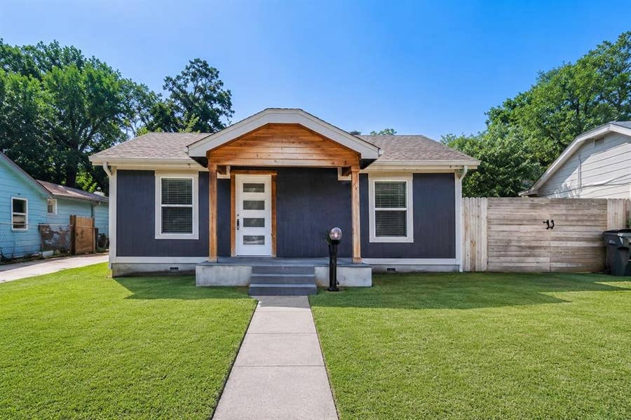 Property photo for 3522 Kenilworth Street, Dallas, TX