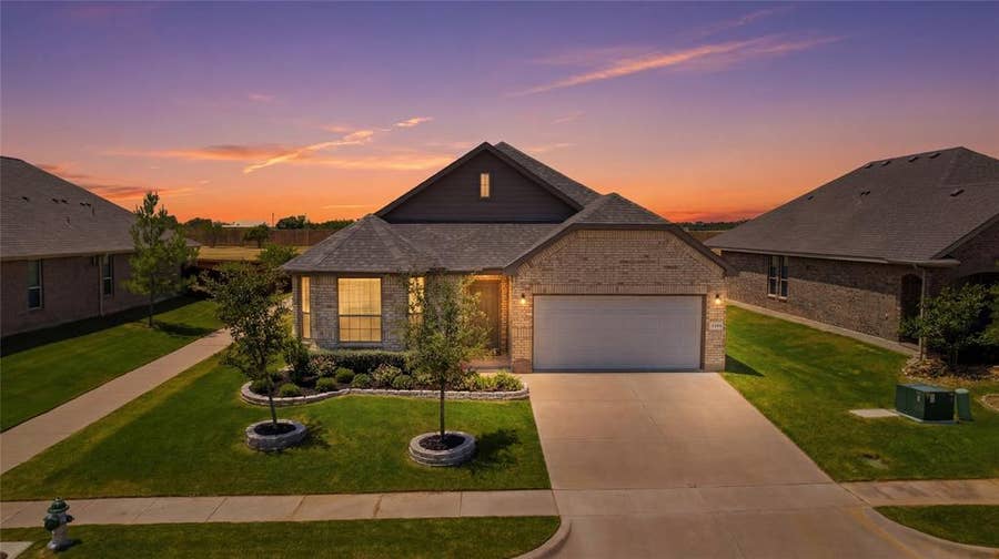 Property photo for 1500 Seabiscuit Drive, Granbury, TX