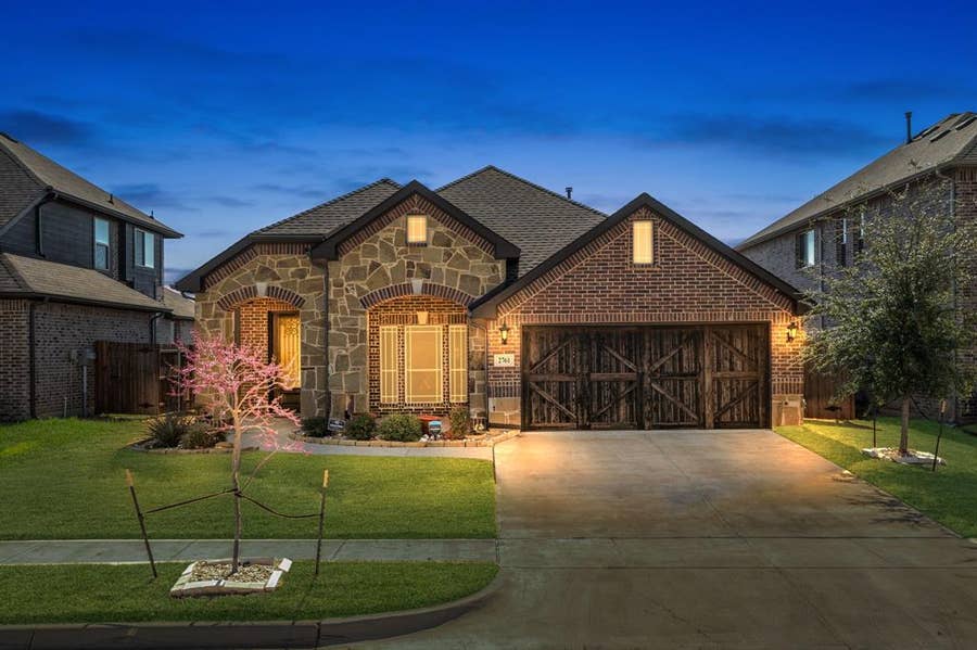 Property photo for 2761 Lisa Maria Street, Burleson, TX